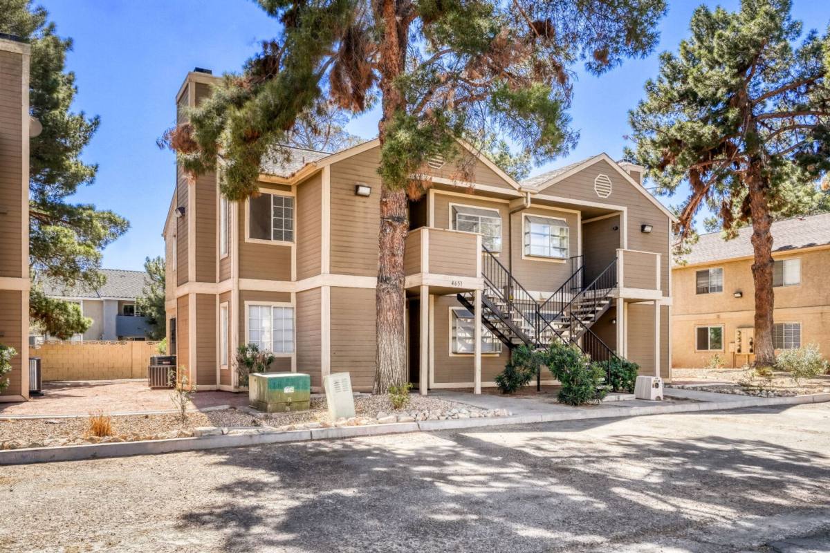 Apartment for rent at 4651 Amberleigh Lane, Las Vegas, NV 89121