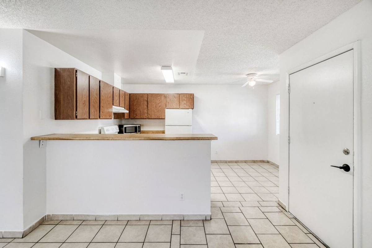 Apartment for rent at 4651 Amberleigh Lane, Las Vegas, NV 89121