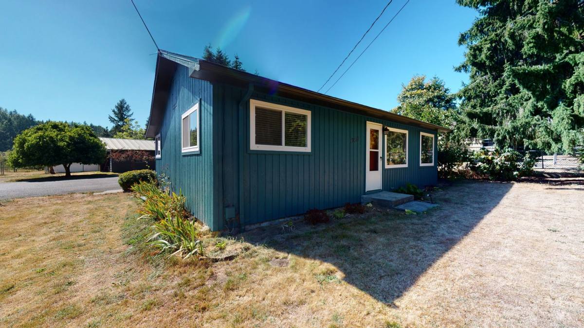 House for rent at 17617 SE May Valley Rd, Renton, WA 98059