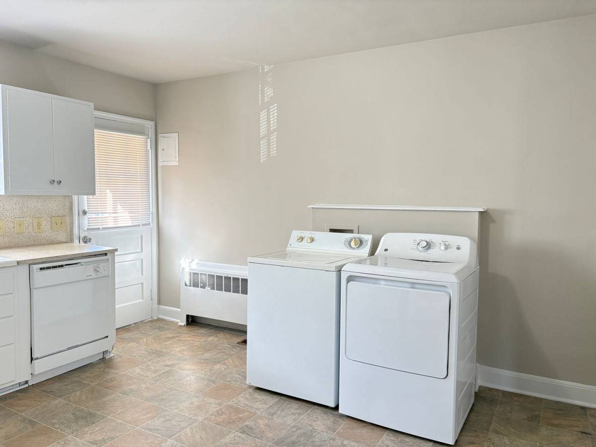 Apartment for rent at 1915 Walker Ave #A, Greensboro, NC 27403