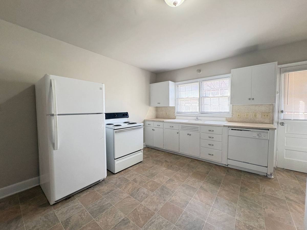 Apartment for rent at 1915 Walker Ave #A, Greensboro, NC 27403