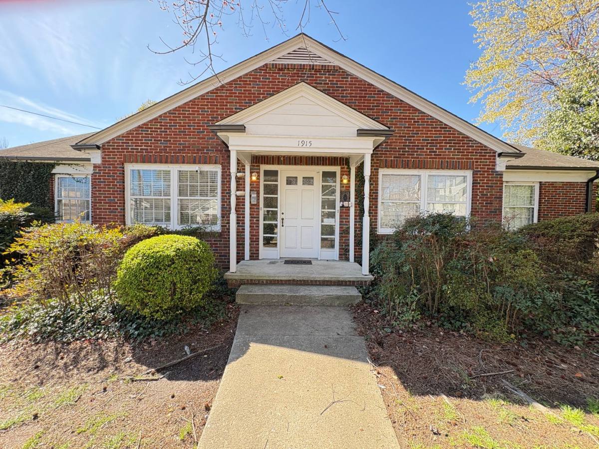 Apartment for rent at 1915 Walker Ave #A, Greensboro, NC 27403
