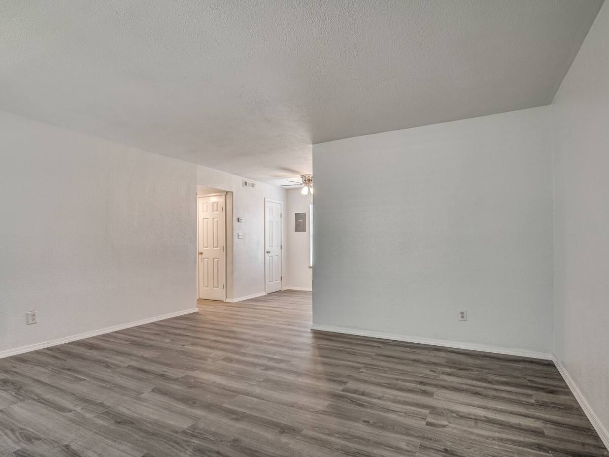 Apartment for rent at 1411 Rebecca Lane, Norman, OK 73072