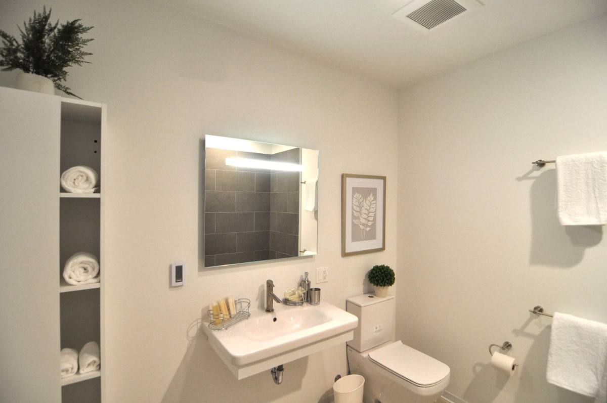 Apartment for rent at 1515 W Haddon Ave, Chicago, IL 60642