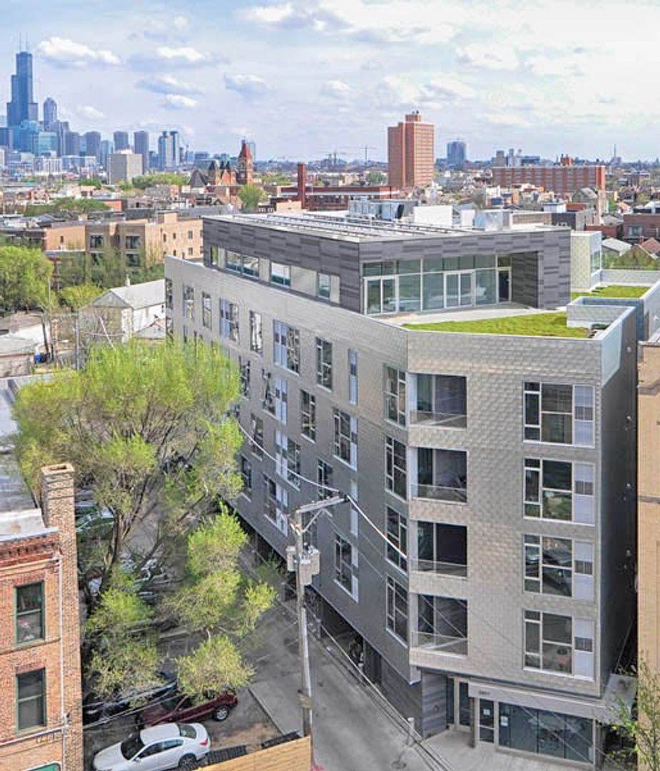 Apartment for rent at 1515 W Haddon Ave, Chicago, IL 60642