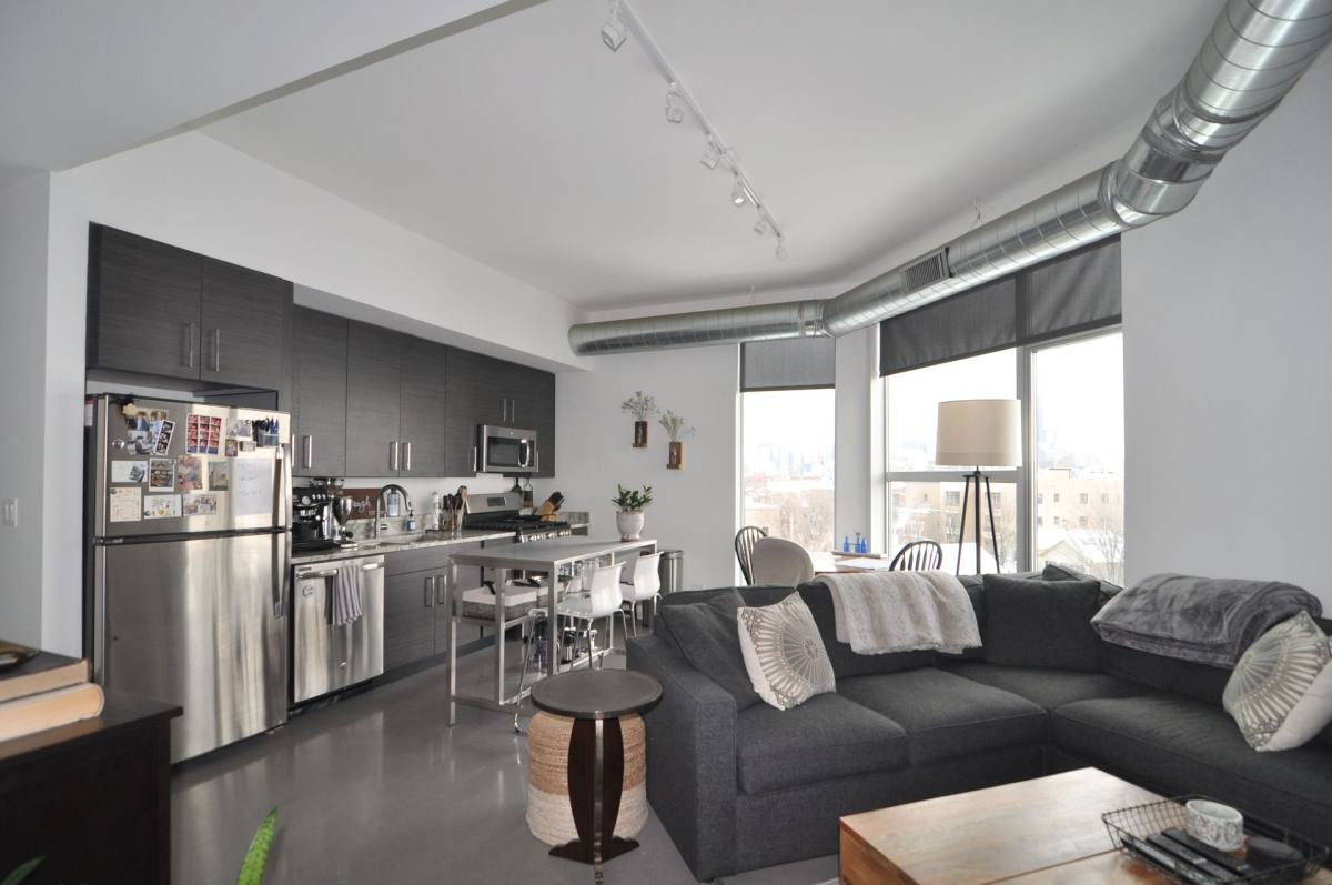 Apartment for rent at 1515 W Haddon Ave, Chicago, IL 60642