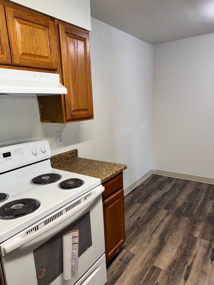 Apartment for rent at 3101 Coventry Dr, Bakersfield, CA 93304