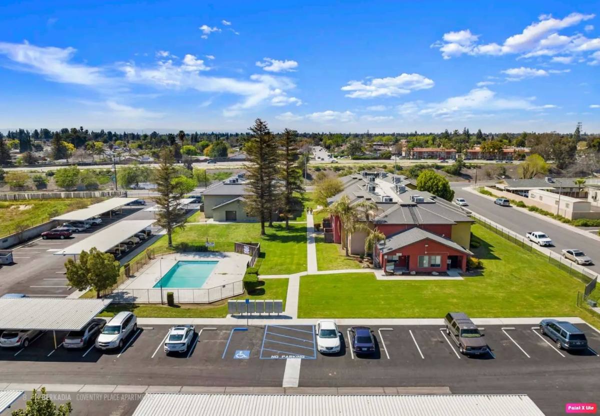 Apartment for rent at 3101 Coventry Dr, Bakersfield, CA 93304