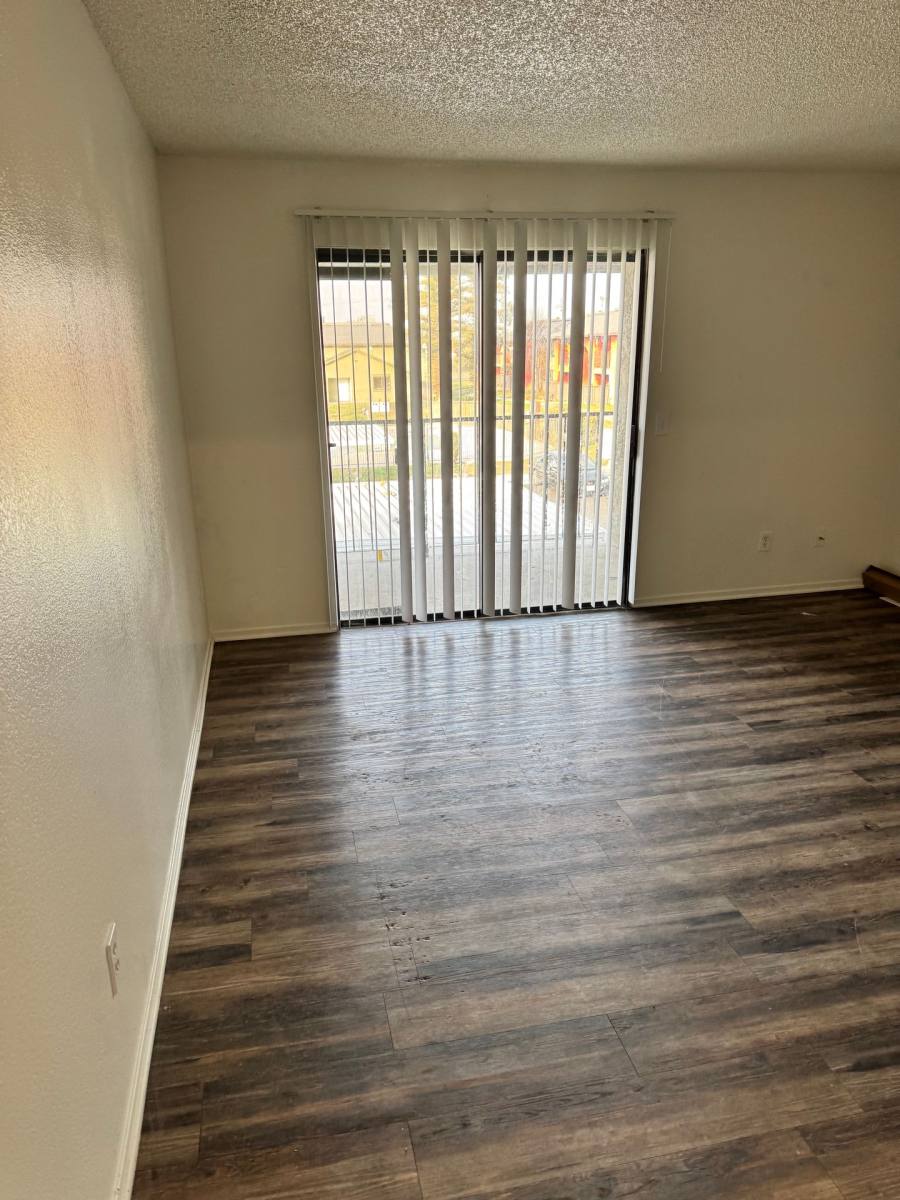 Apartment for rent at 3101 Coventry Dr, Bakersfield, CA 93304