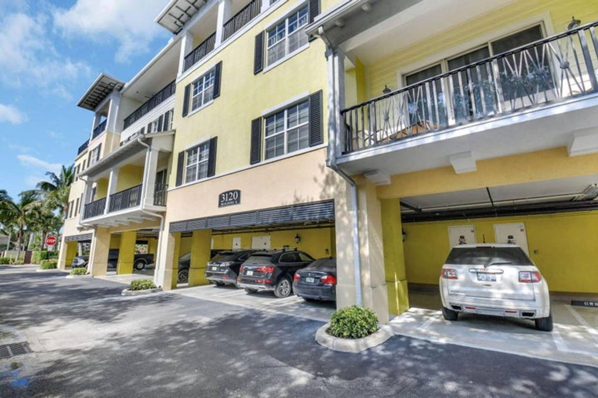 Condo for rent at 3120 E Latitude Circle, Delray Beach, FL 33483