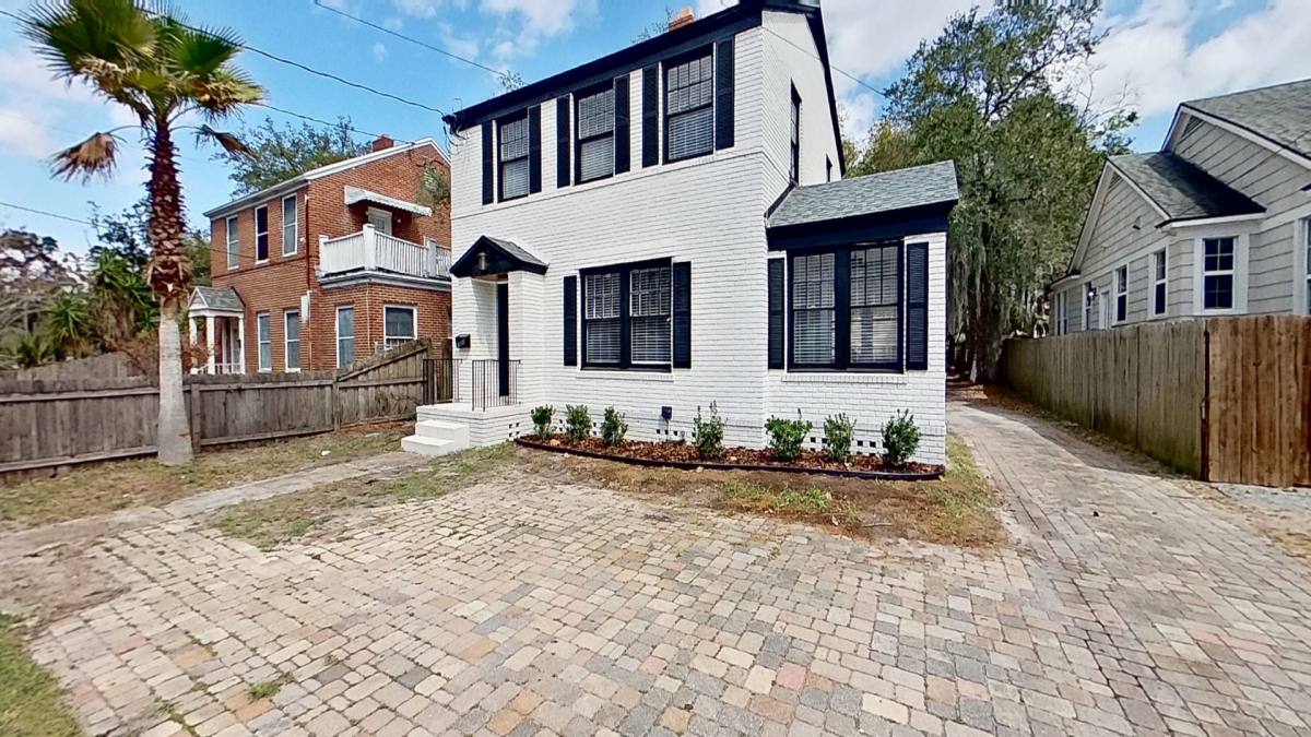 Apartment for rent at 1651-1653 Flagler Ave, Jacksonville, FL 32207
