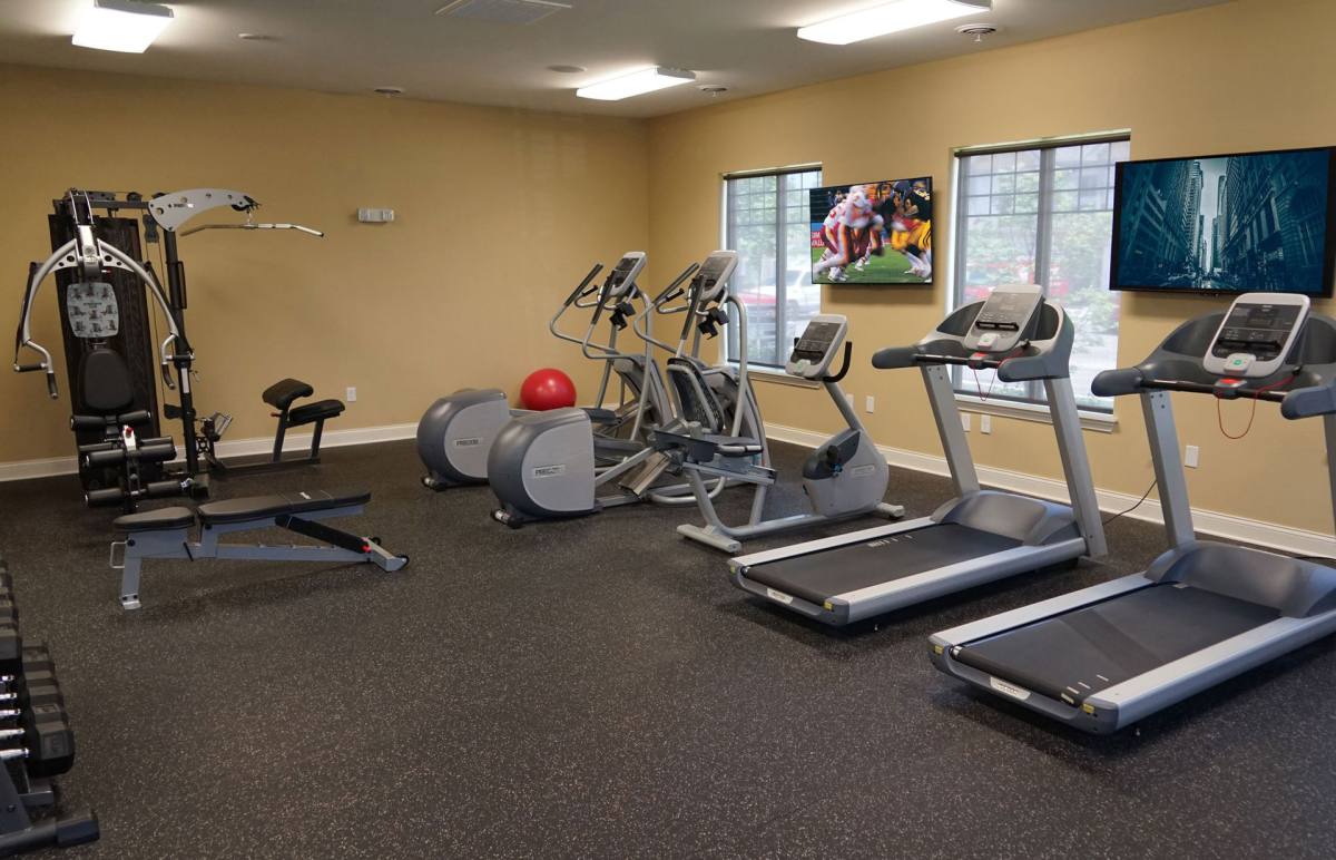 Apartment for rent at 2121 45th St, Highland, IN 46322