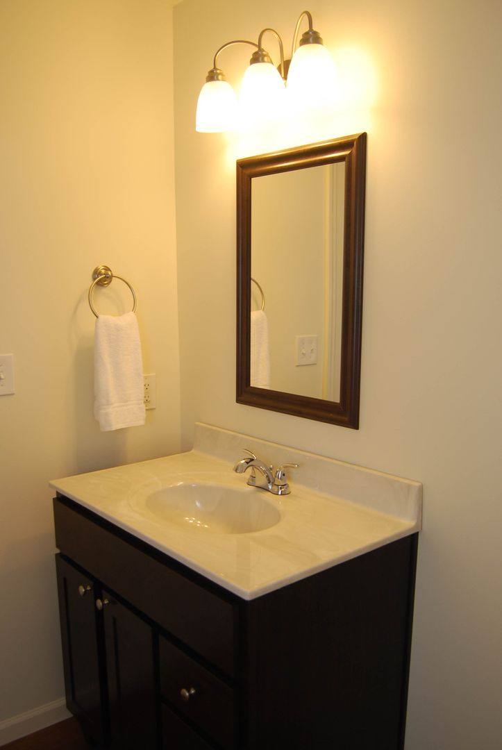 Apartment for rent at 2121 45th St, Highland, IN 46322