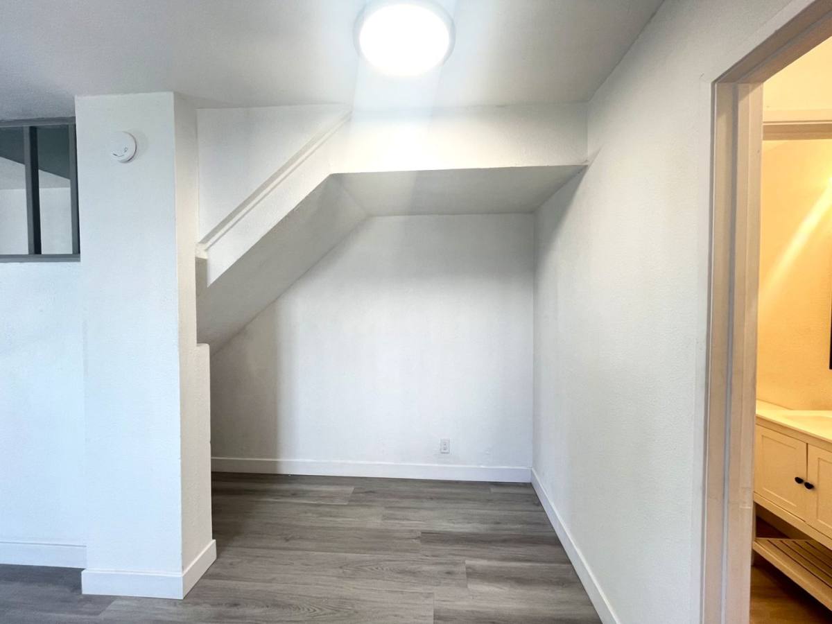 Apartment for rent at 1129 E La Deney, Ontario, CA 91764