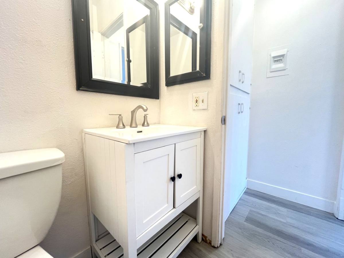 Apartment for rent at 1129 E La Deney, Ontario, CA 91764