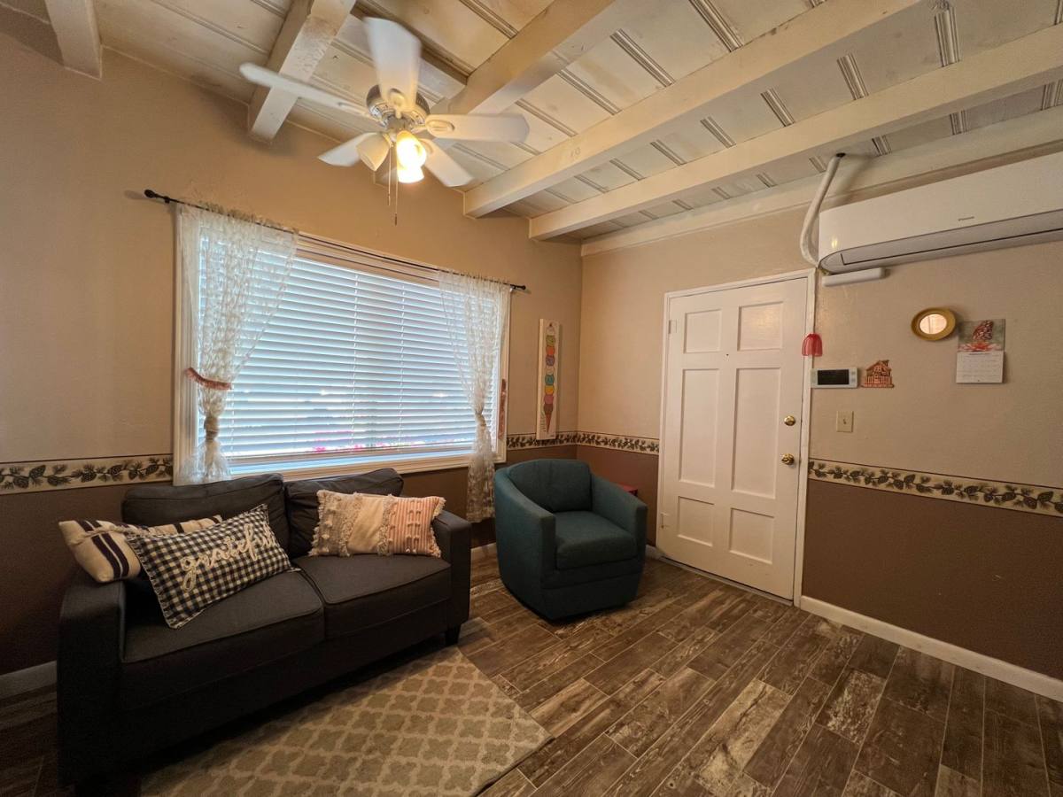 House for rent at 9502 N 2nd Place, Phoenix, AZ 85020