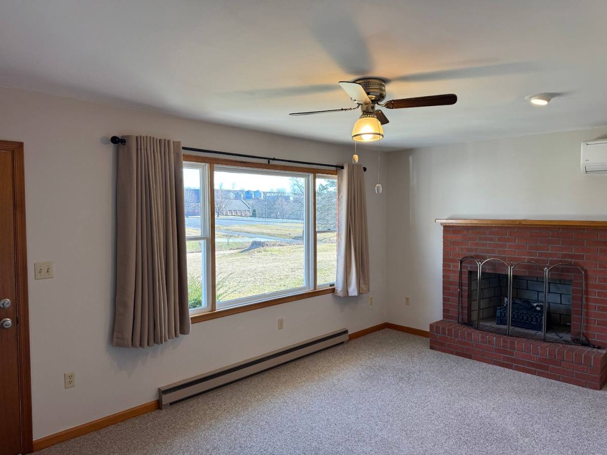 House for rent at 5473 Orchard Dr, Timberville, VA 22853