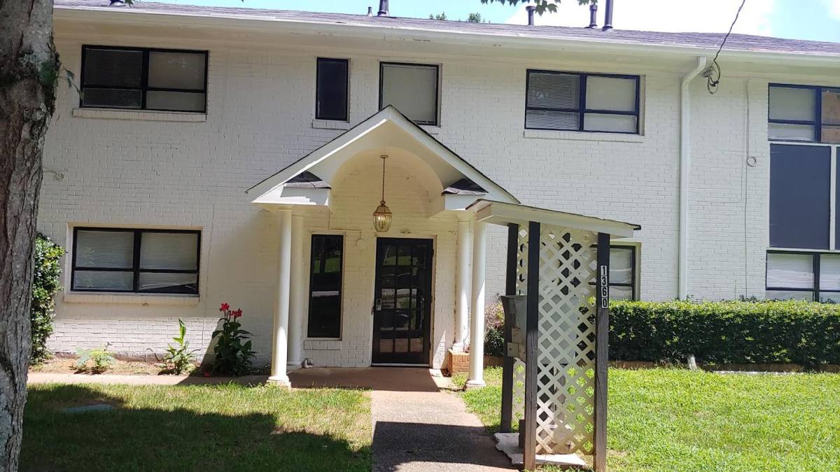 Apartment for rent at 1360 N Ave, Atlanta, GA 30307