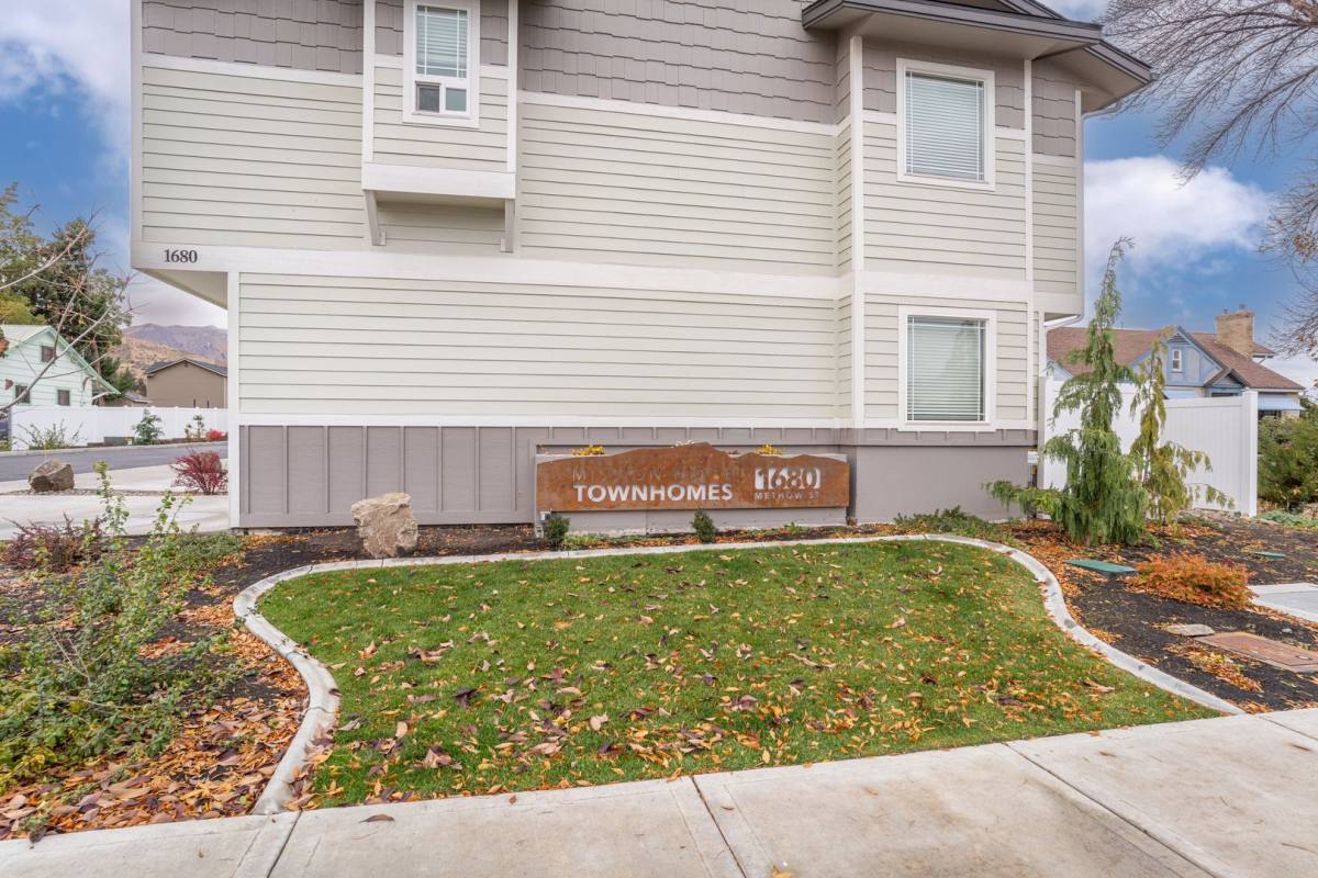 Townhouse for rent at 1680 S Methow St, Wenatchee, WA 98801