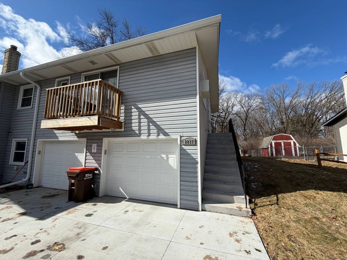 Townhouse for rent at 2837 Frederick St, Saint Paul, MN 55109