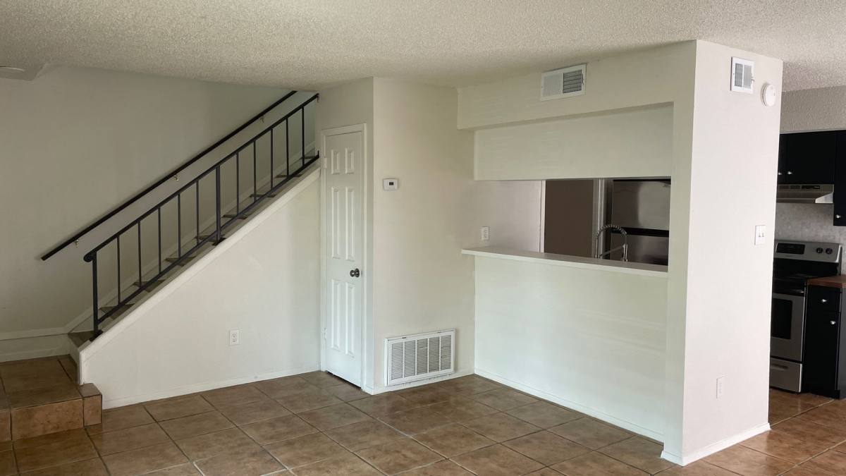 Apartment for rent at 1705 Coronado Hills Dr, Austin, TX 78752