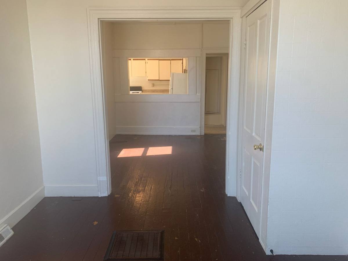 Apartment for rent at 124 N W St, York, PA 17401
