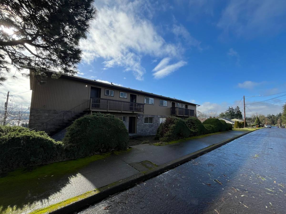 Apartment for rent at 2127 E 6th St, Vancouver, WA 98661