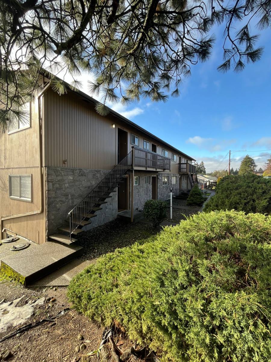 Apartment for rent at 2127 E 6th St, Vancouver, WA 98661
