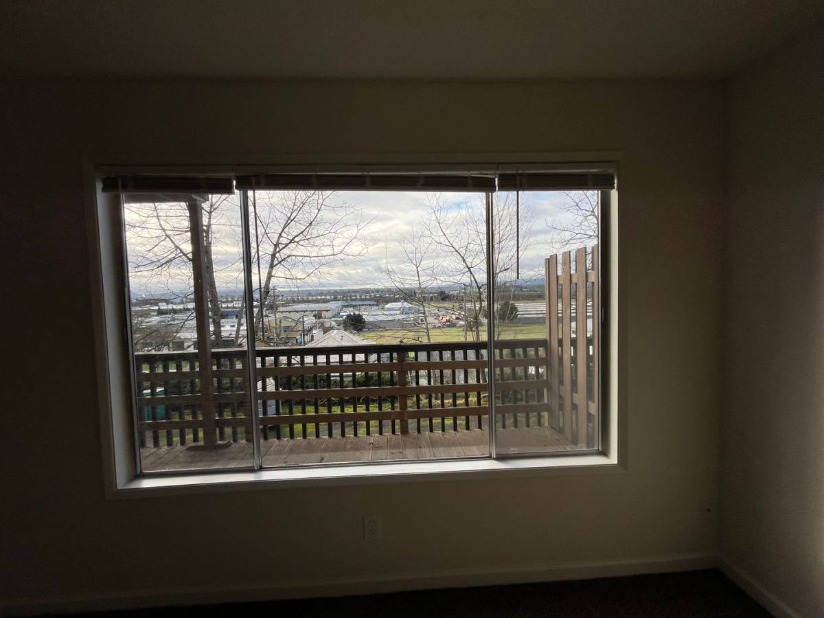 Apartment for rent at 2127 E 6th St, Vancouver, WA 98661