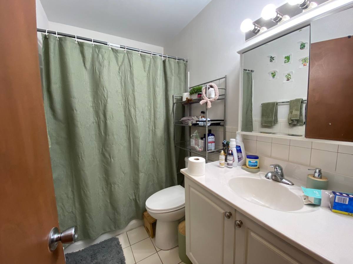 Apartment for rent at 614 E Jefferson St, Iowa City, IA 52245