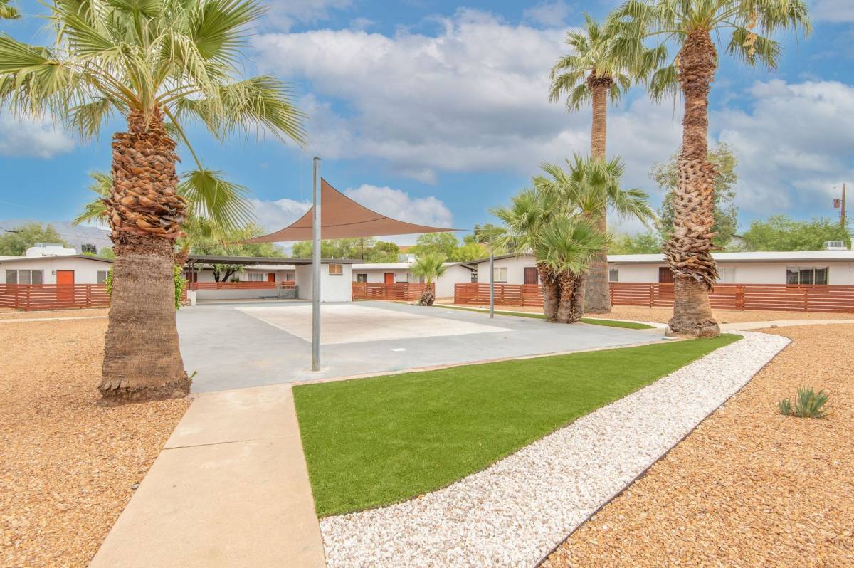 Apartment for rent at 2152 N Country Club Rd, Tucson, AZ 85716