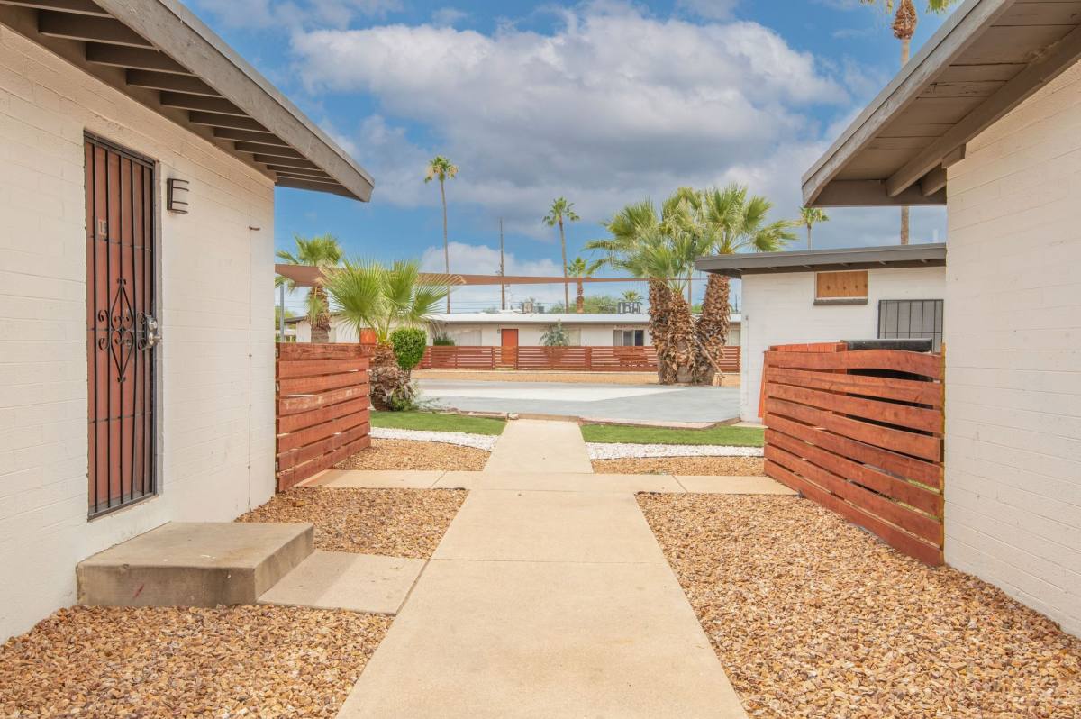 Apartment for rent at 2152 N Country Club Rd, Tucson, AZ 85716