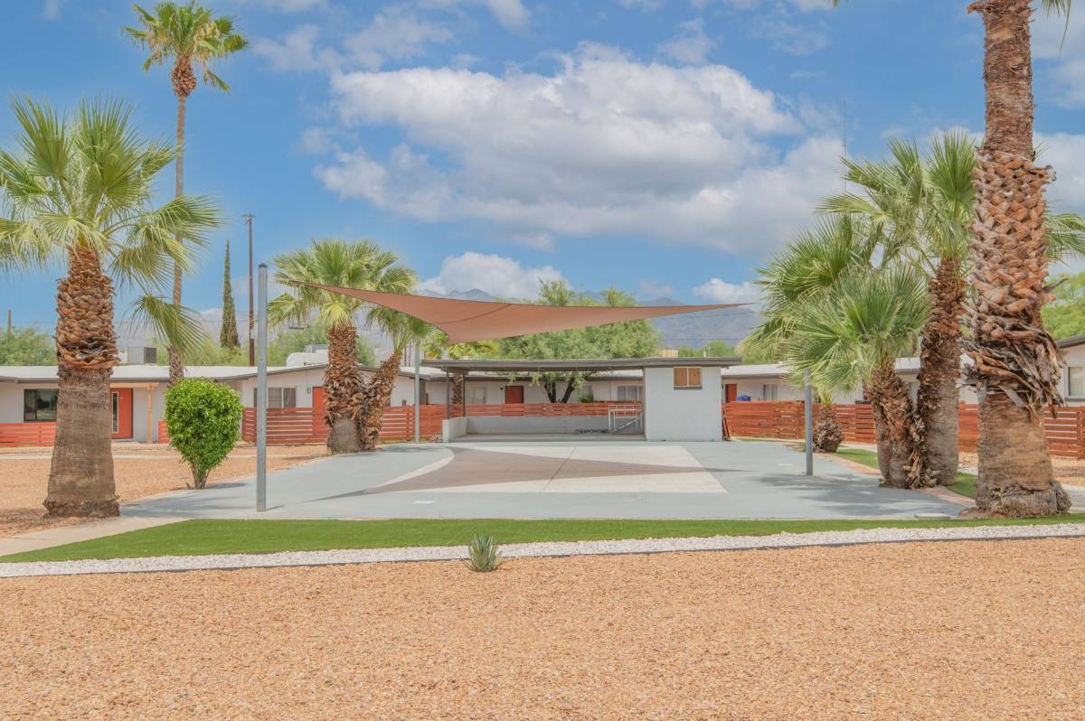 Apartment for rent at 2152 N Country Club Rd, Tucson, AZ 85716