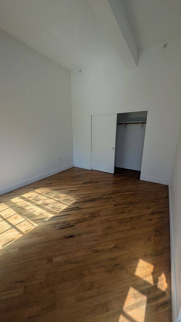 Apartment for rent at 176 Division St, Trenton, NJ 08611