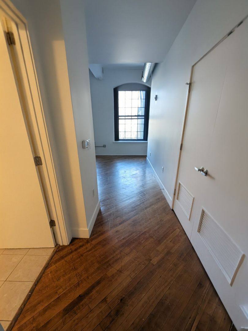 Apartment for rent at 176 Division St, Trenton, NJ 08611