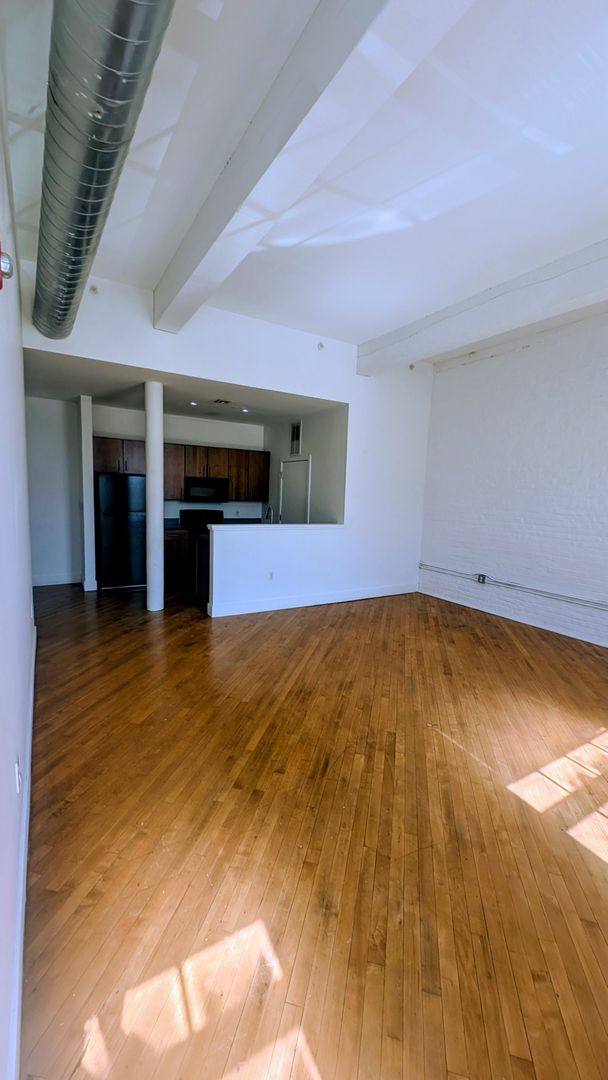 Apartment for rent at 176 Division St, Trenton, NJ 08611