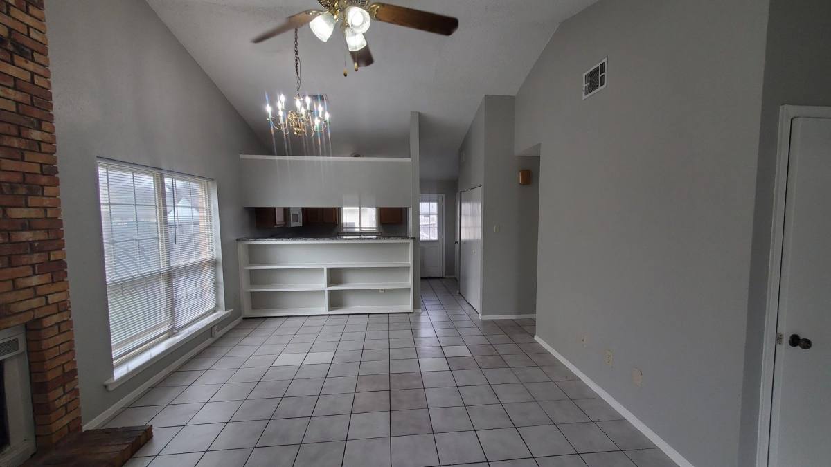 House for rent at 817 Denmark Dr, Mesquite, TX 75149