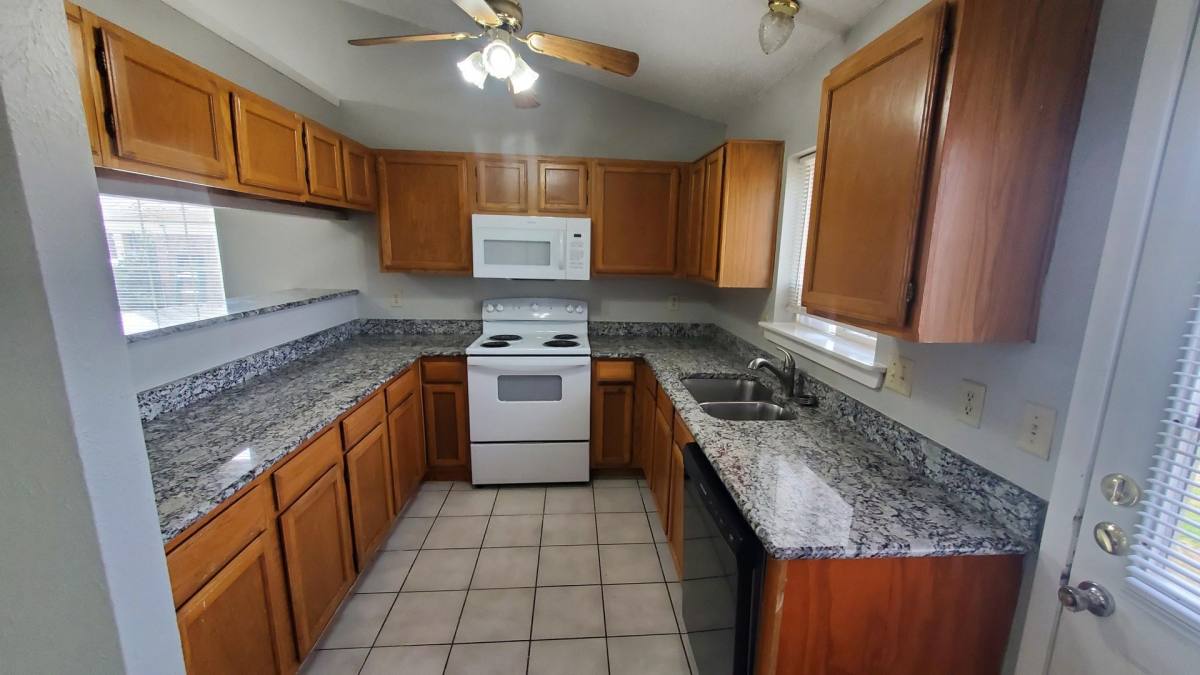 House for rent at 817 Denmark Dr, Mesquite, TX 75149