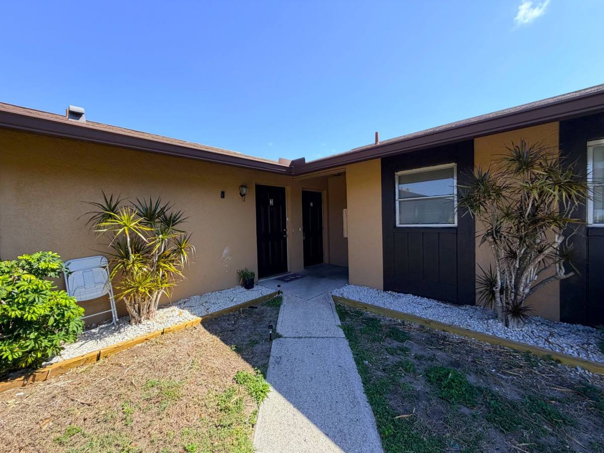Apartment for rent at 823 Gleason Parkway, Cape Coral, FL 33914