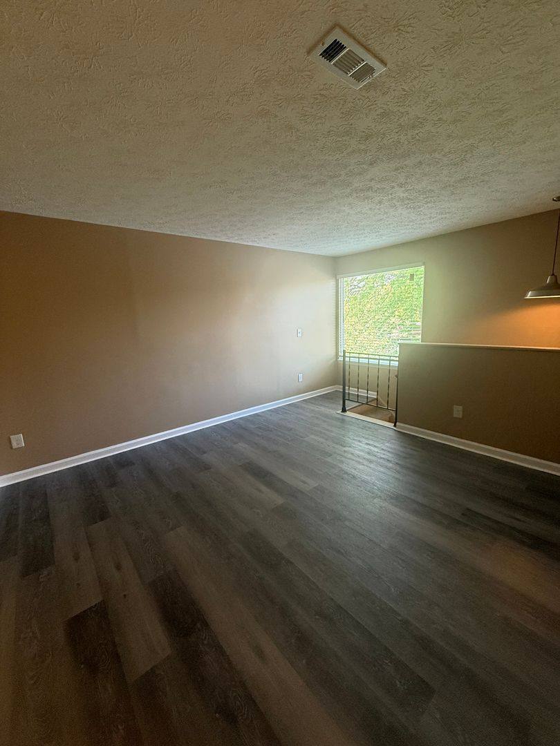 Apartment for rent at 6631 Gracely Dr, Cincinnati, OH 45233