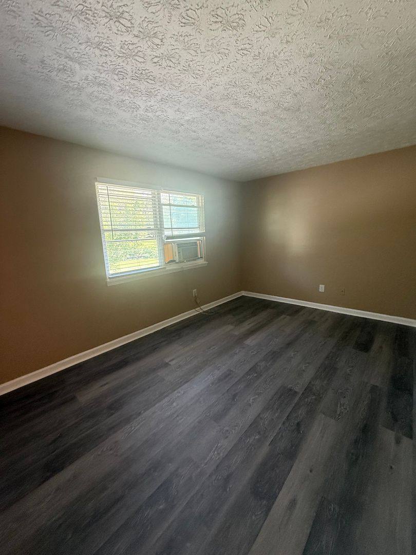 Apartment for rent at 6631 Gracely Dr, Cincinnati, OH 45233