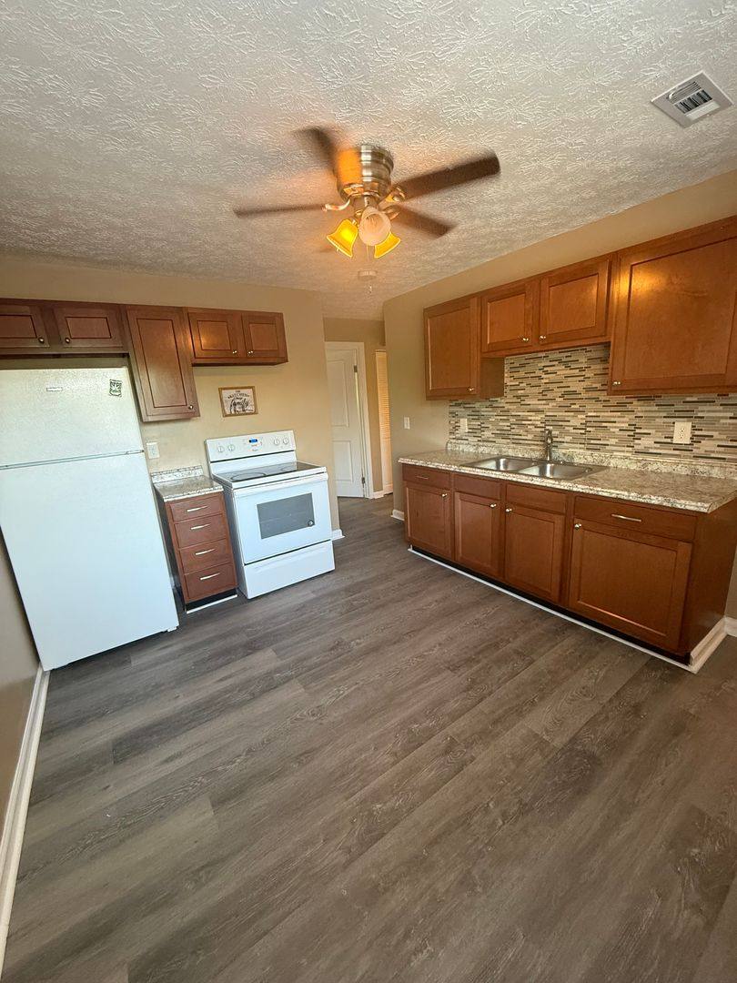 Apartment for rent at 6631 Gracely Dr, Cincinnati, OH 45233