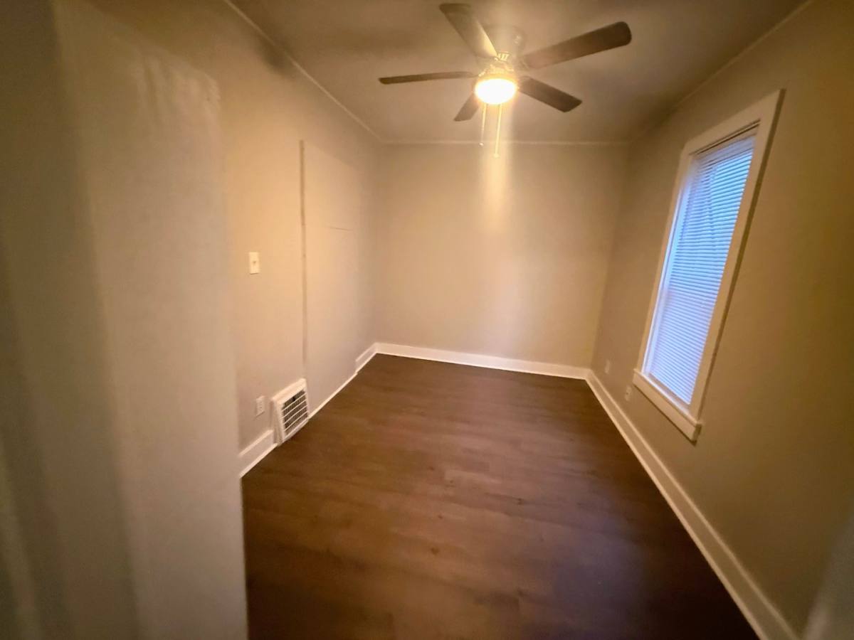House for rent at 689 Kling St, Akron, OH 44311