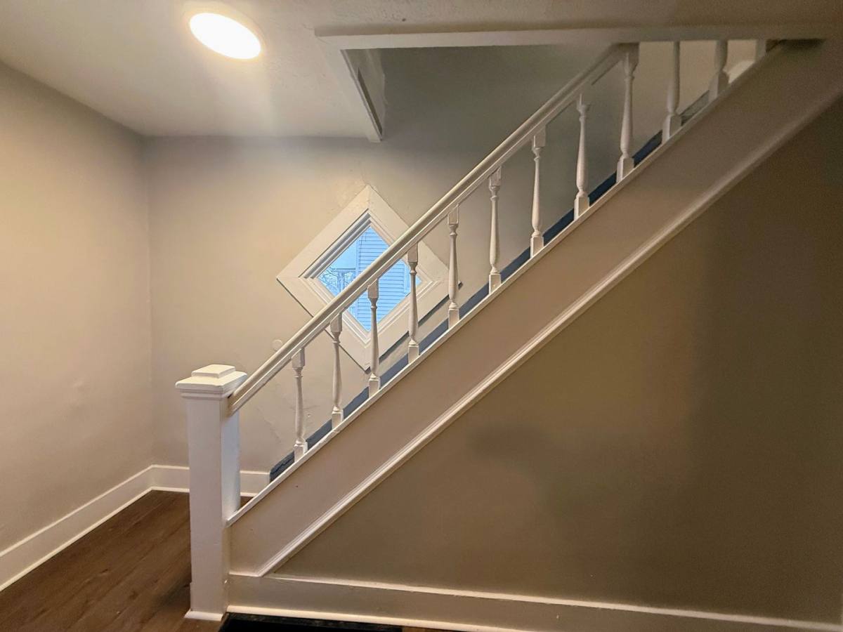 House for rent at 689 Kling St, Akron, OH 44311