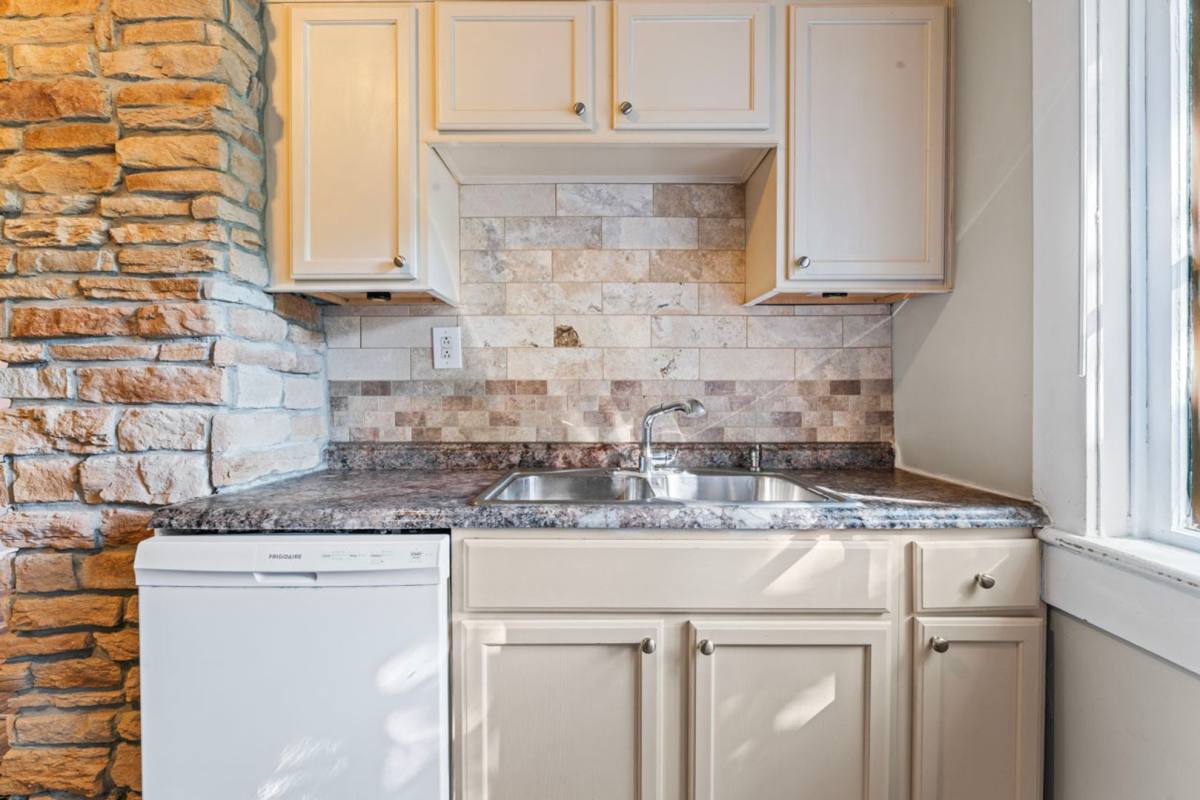 Apartment for rent at 1427 Wayne St, Noblesville, IN 46060