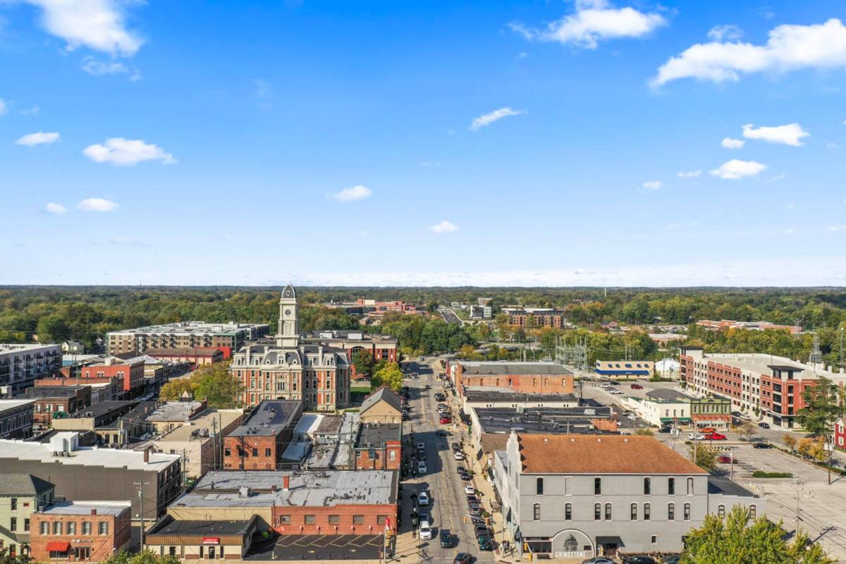 Apartment for rent at 1427 Wayne St, Noblesville, IN 46060