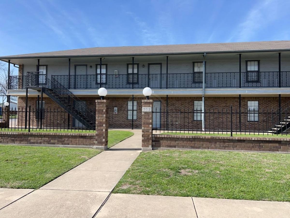 Apartment for rent at 103 W Truman Ave, Copperas Cove, TX 76522