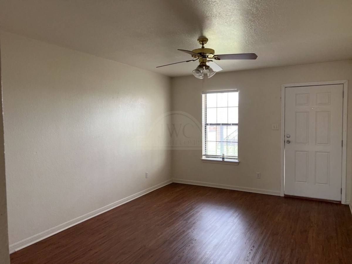 Apartment for rent at 103 W Truman Ave, Copperas Cove, TX 76522