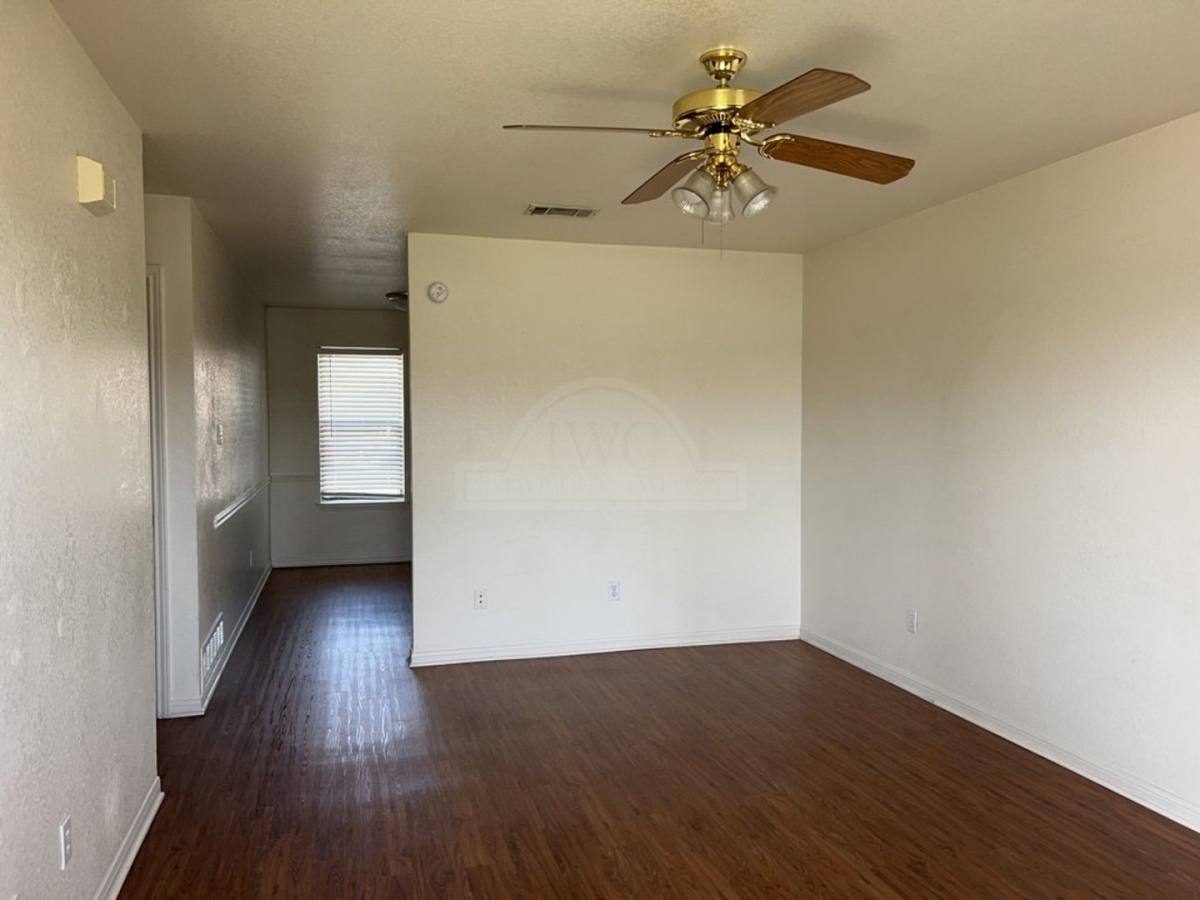 Apartment for rent at 103 W Truman Ave, Copperas Cove, TX 76522