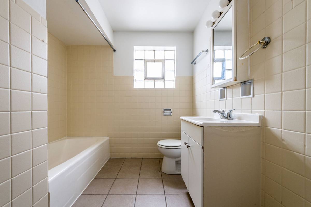 Apartment for rent at 8345-49 S Drexel Ave, Chicago, IL 60619
